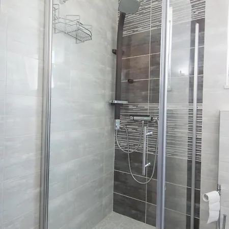 Lux Apartman S Pogledom Na More Trogir Exterior photo