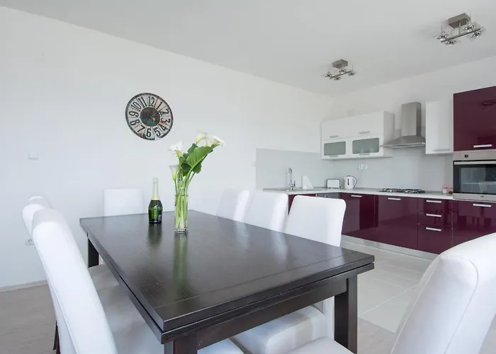 Lux Apartman S Pogledom Na More